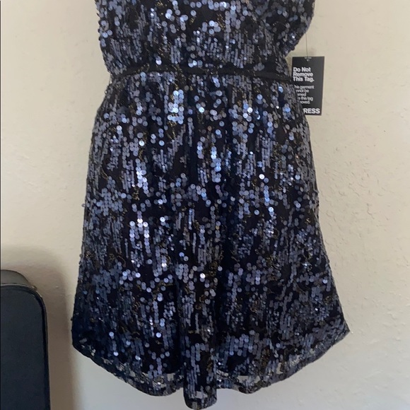 🌺 NWT EXPRÉSS Dress, Size M. - Picture 3 of 7